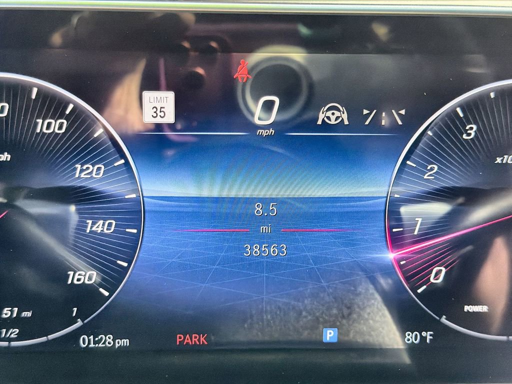 Used 2022 Mercedes-Benz S 580 4MATIC Sedan w/ AMG Line Package image 10