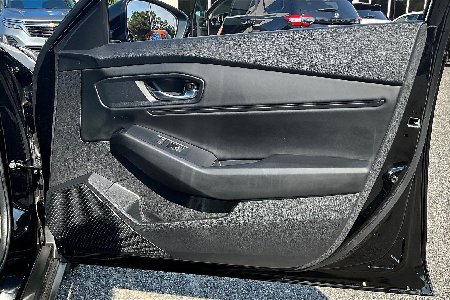 Used 2023 Honda Accord EX image 19
