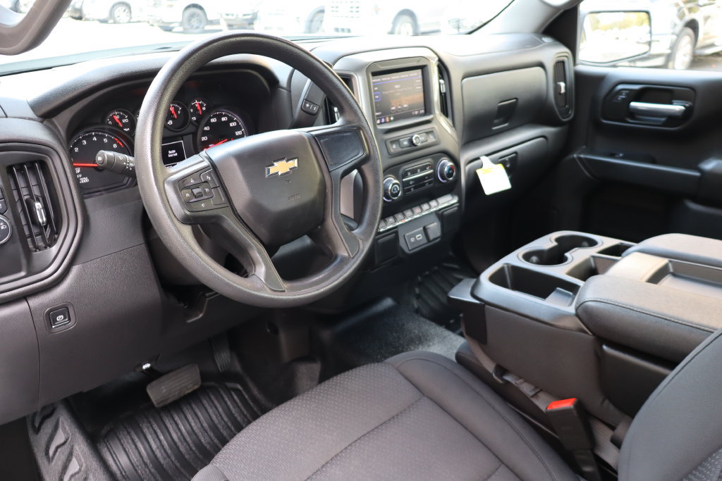 Used 2025 Chevrolet Silverado 1500 W/T RWD image 4