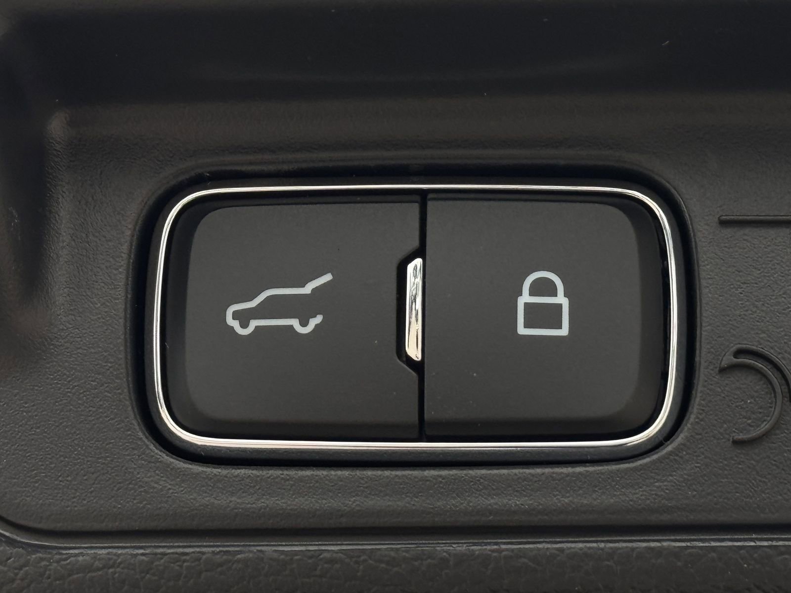 New 2026 Ford Explorer ST image 27