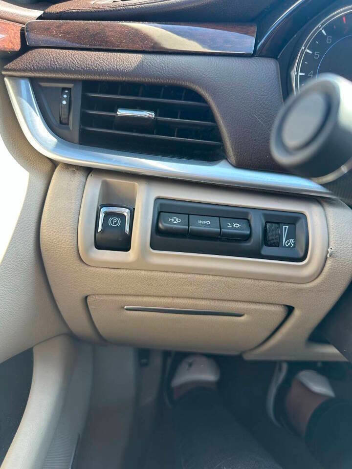 Used 2016 Cadillac XTS Premium image 9