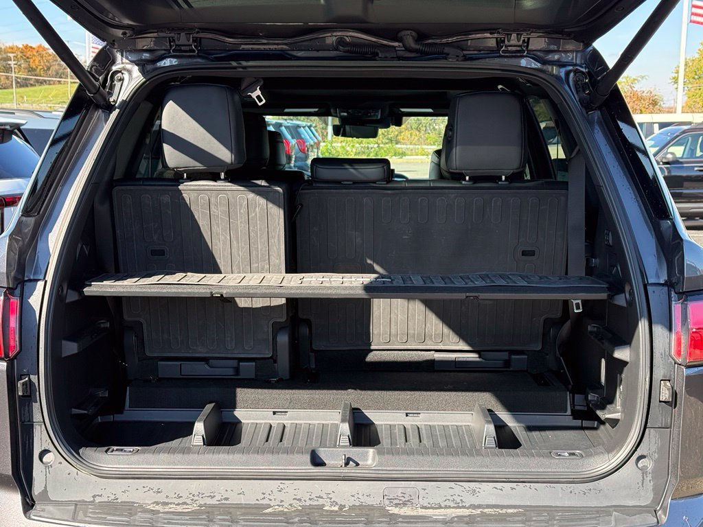 Used 2024 Toyota Sequoia Platinum AWD/4WD image 25
