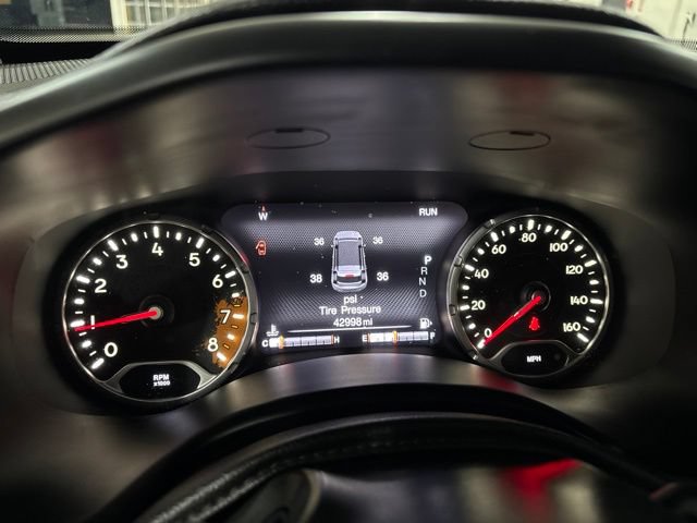 Used 2017 Jeep Renegade Trailhawk AWD/4WD image 32