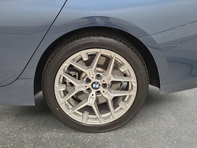 Used 2026 BMW 330i xDrive Sedan w/ Premium Package AWD/4WD image 30