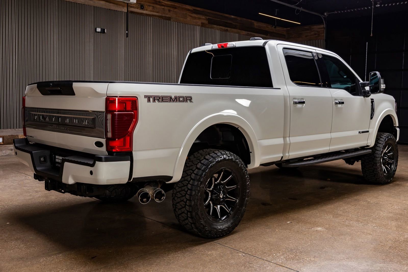 Used 2022 Ford F250 Platinum w/ Tremor Off-Road Package AWD/4WD image 10