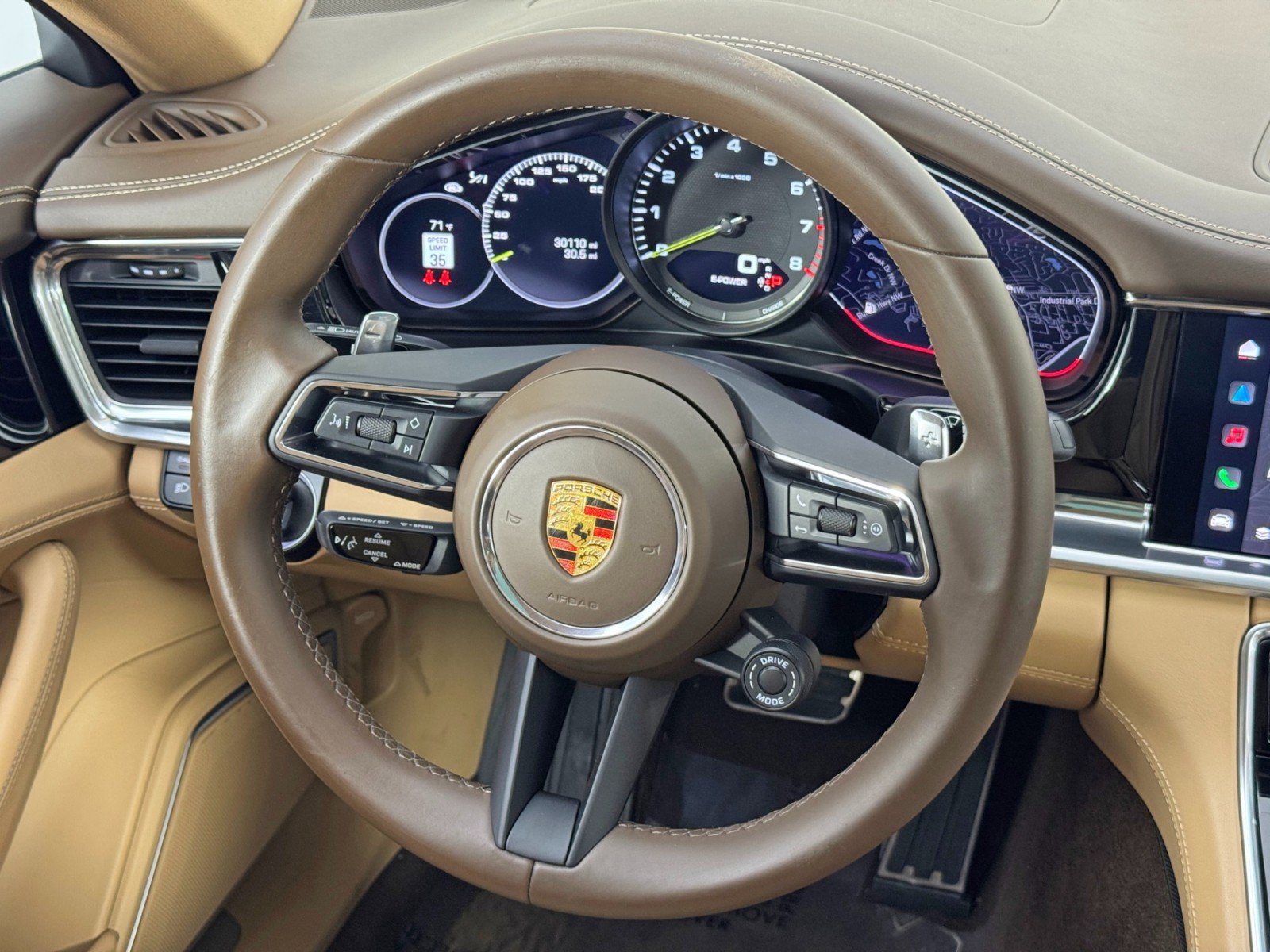 Used 2022 Porsche Panamera 4S Executive image 23