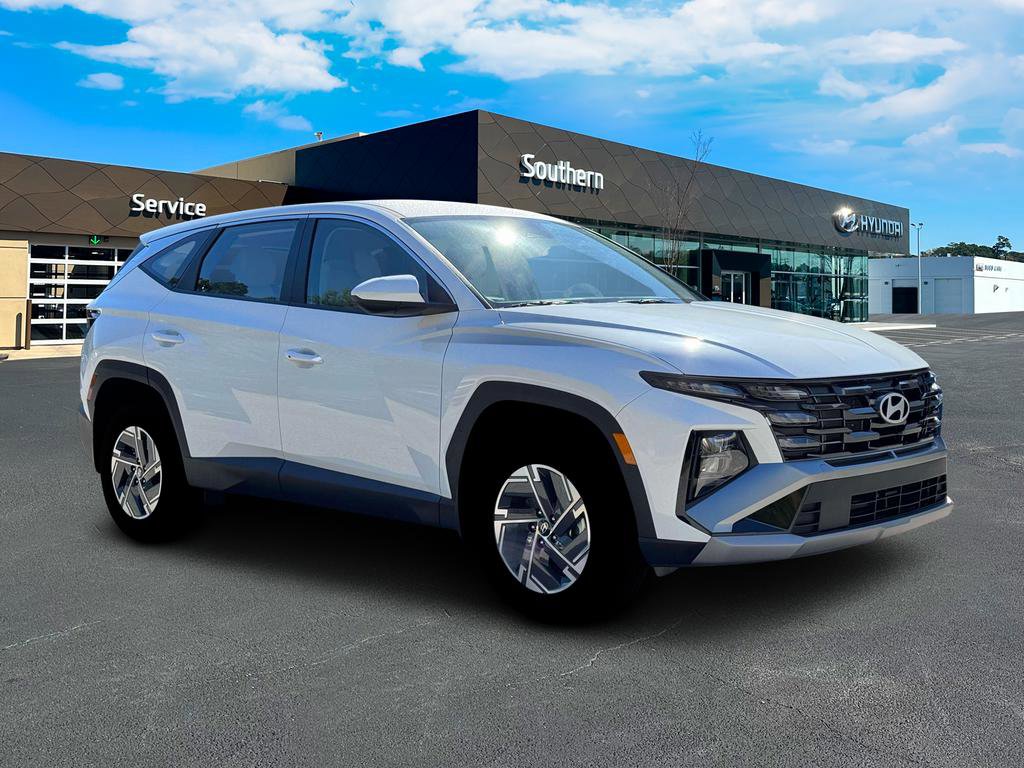 New 2026 Hyundai Tucson Blue SE image 11