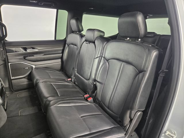 Used 2024 Jeep Wagoneer Series II w/ Flexible Seating Group AWD/4WD image 14