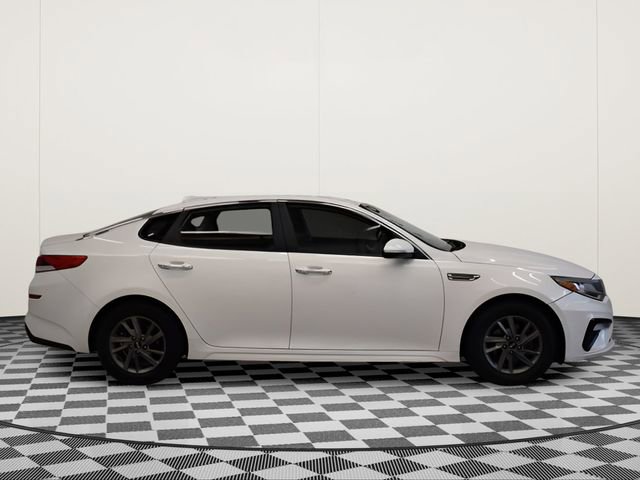 Used 2020 Kia Optima LX image 2