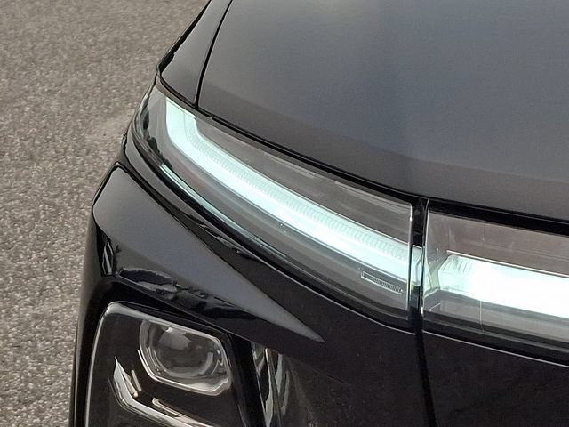 Used 2024 Chevrolet Silverado EV RST AWD/4WD image 29