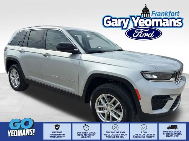 Used 2024 Jeep Grand Cherokee Laredo AWD/4WD image 1