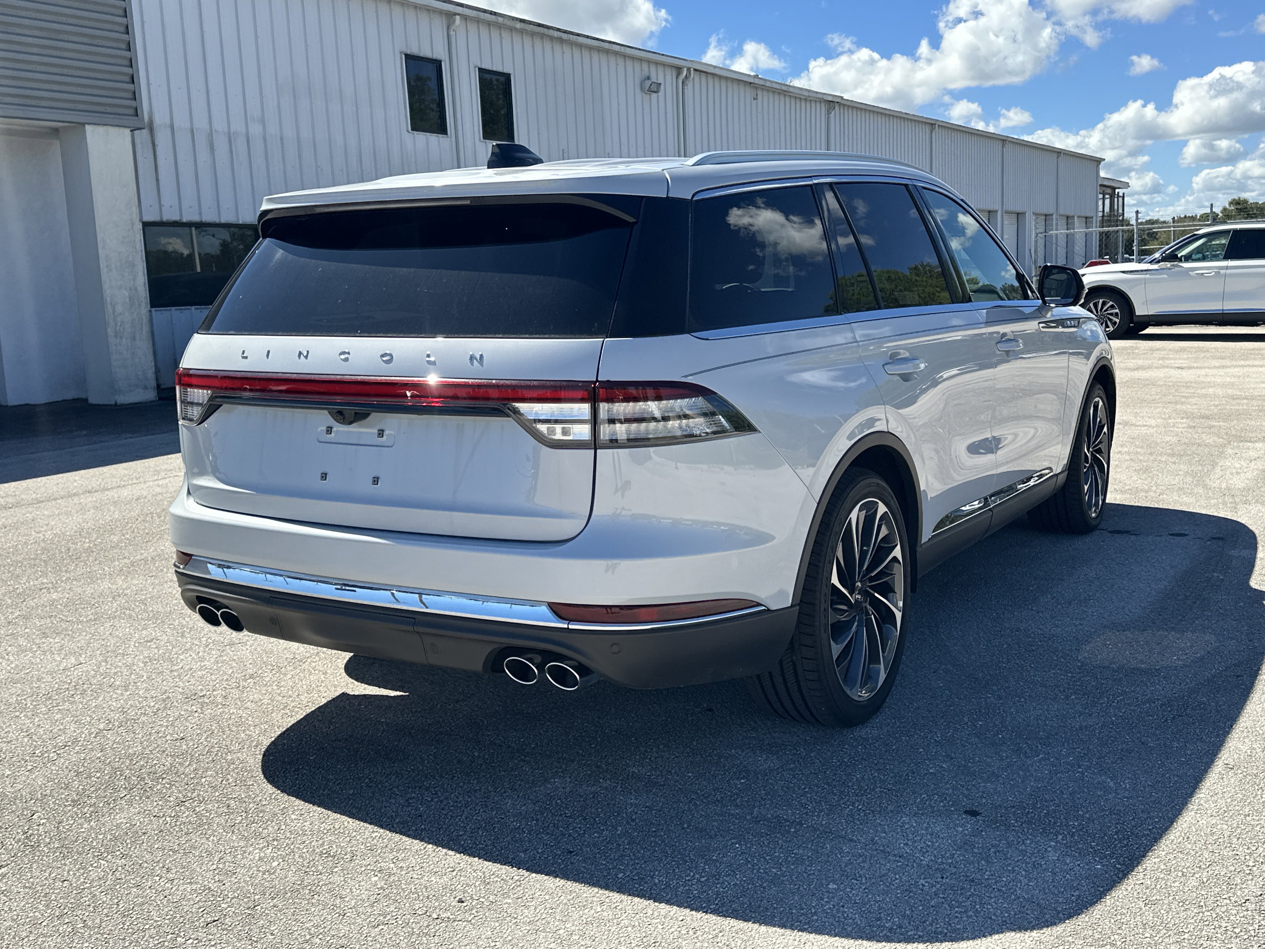 New 2025 Lincoln Aviator Reserve w/ Equipment Group 201A image 6