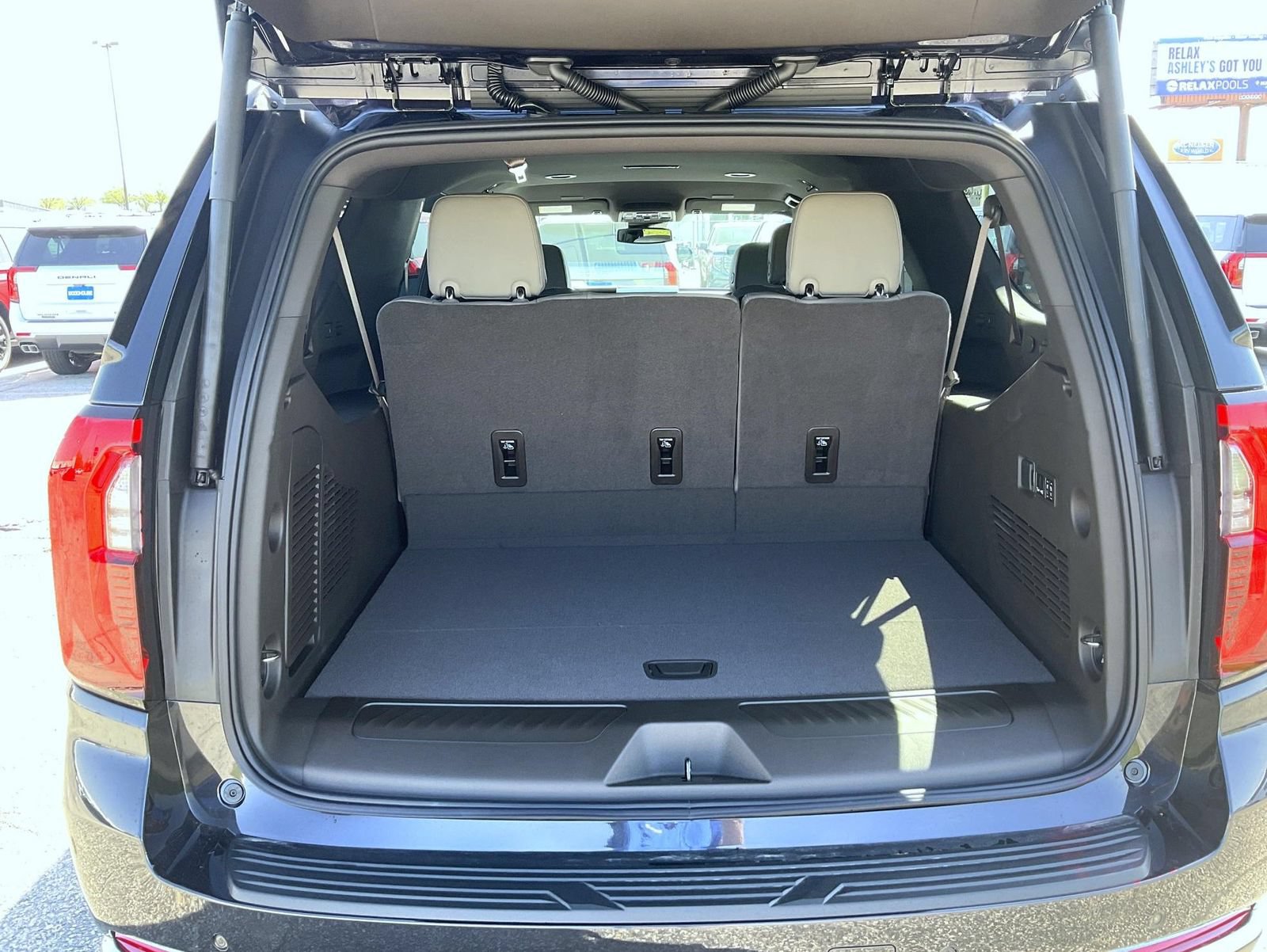 New 2026 GMC Yukon XL Elevation AWD/4WD image 22