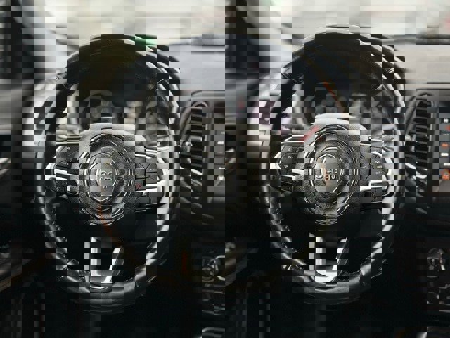 Used 2020 Jeep Compass Latitude image 18