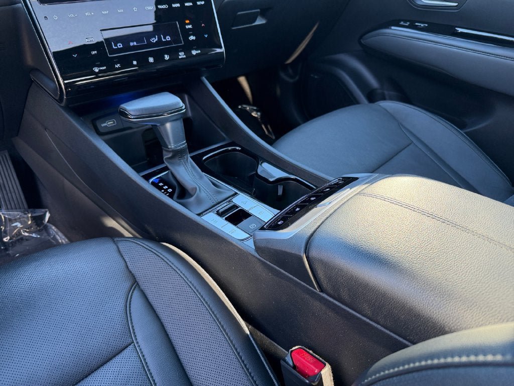Used 2022 Hyundai Santa Cruz Limited AWD/4WD image 19