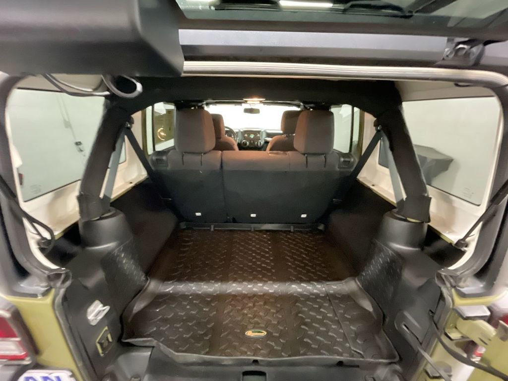 Used 2013 Jeep Wrangler Unlimited Sport image 21