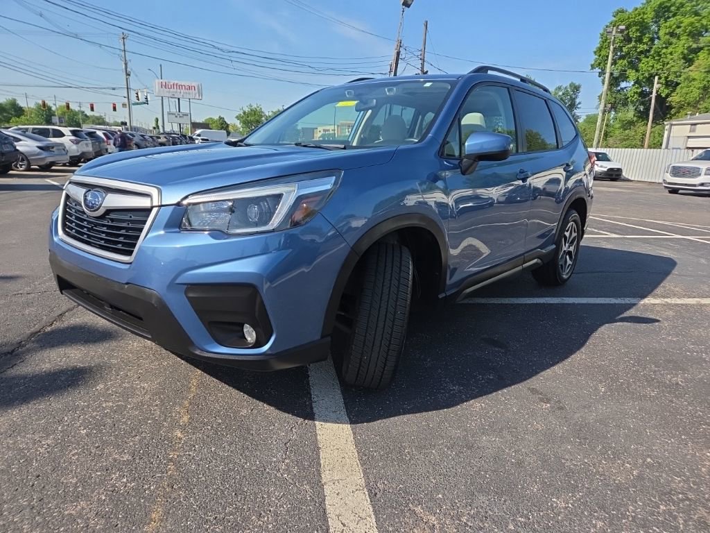 Used 2021 Subaru Forester Premium AWD/4WD image 3