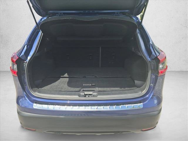 Used 2020 Nissan Rogue Sport SV w/ All-Weather Package FWD image 6