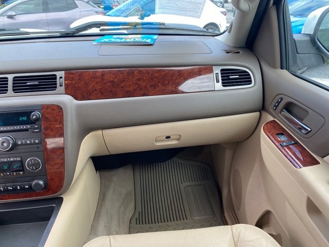 Used 2014 Chevrolet Silverado 2500 LTZ w/ LTZ Plus Package image 4