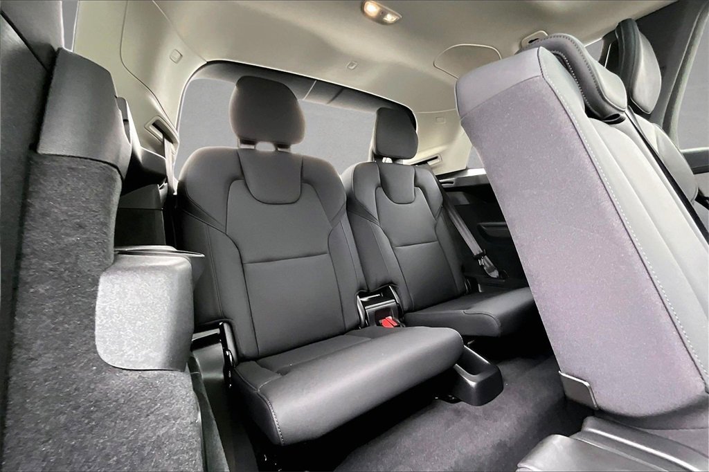 Certified 2026 Volvo XC90 B6 Plus w/ Protection Package Premier image 26