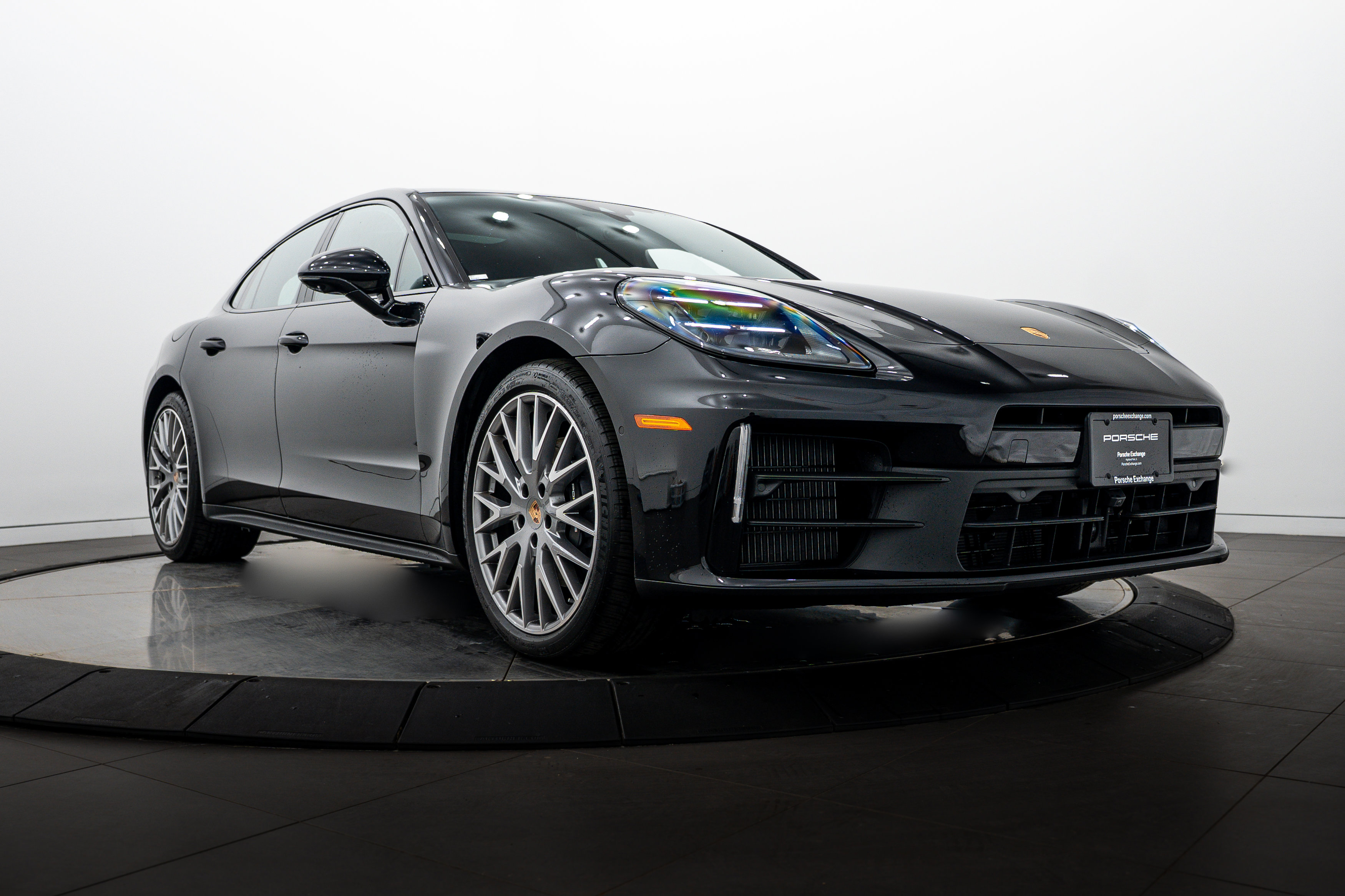 Certified 2026 Porsche Panamera 4 AWD/4WD image 9