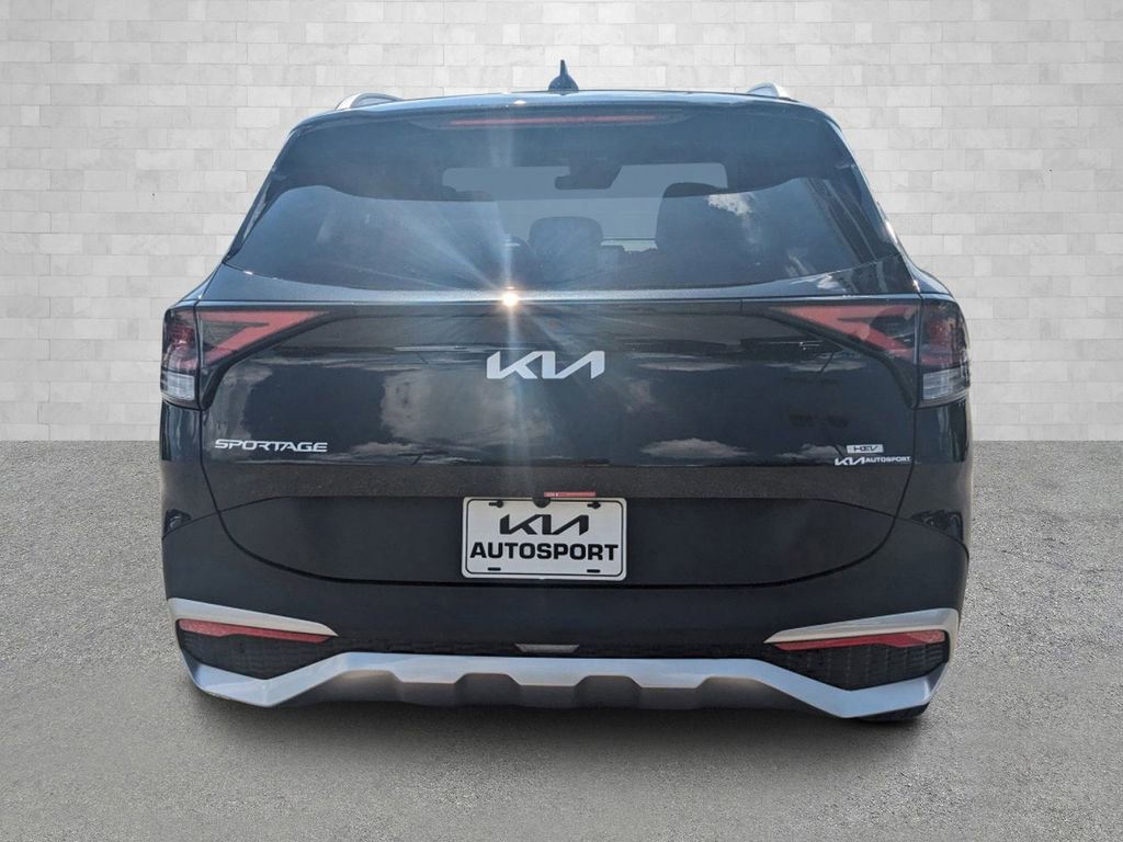 Used 2024 Kia Sportage EX image 4