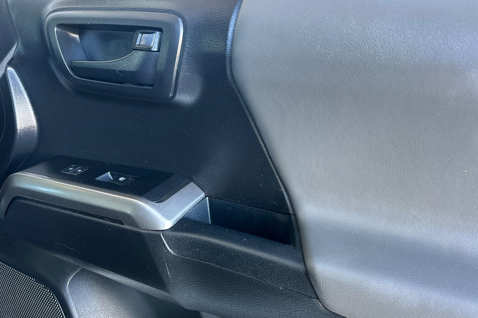 Certified 2019 Toyota Tacoma SR5 image 20