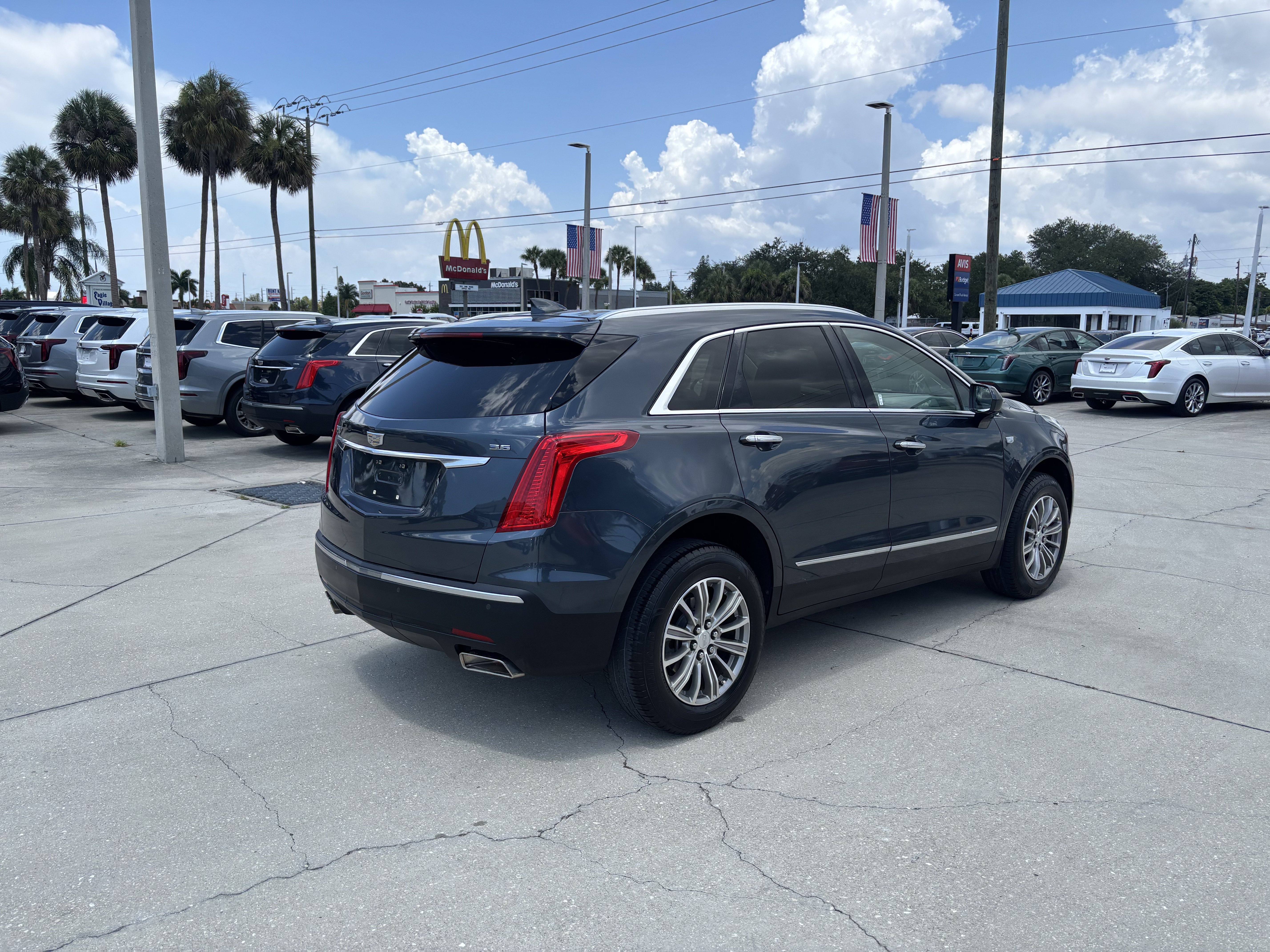 Used 2019 Cadillac XT5 Luxury FWD image 3