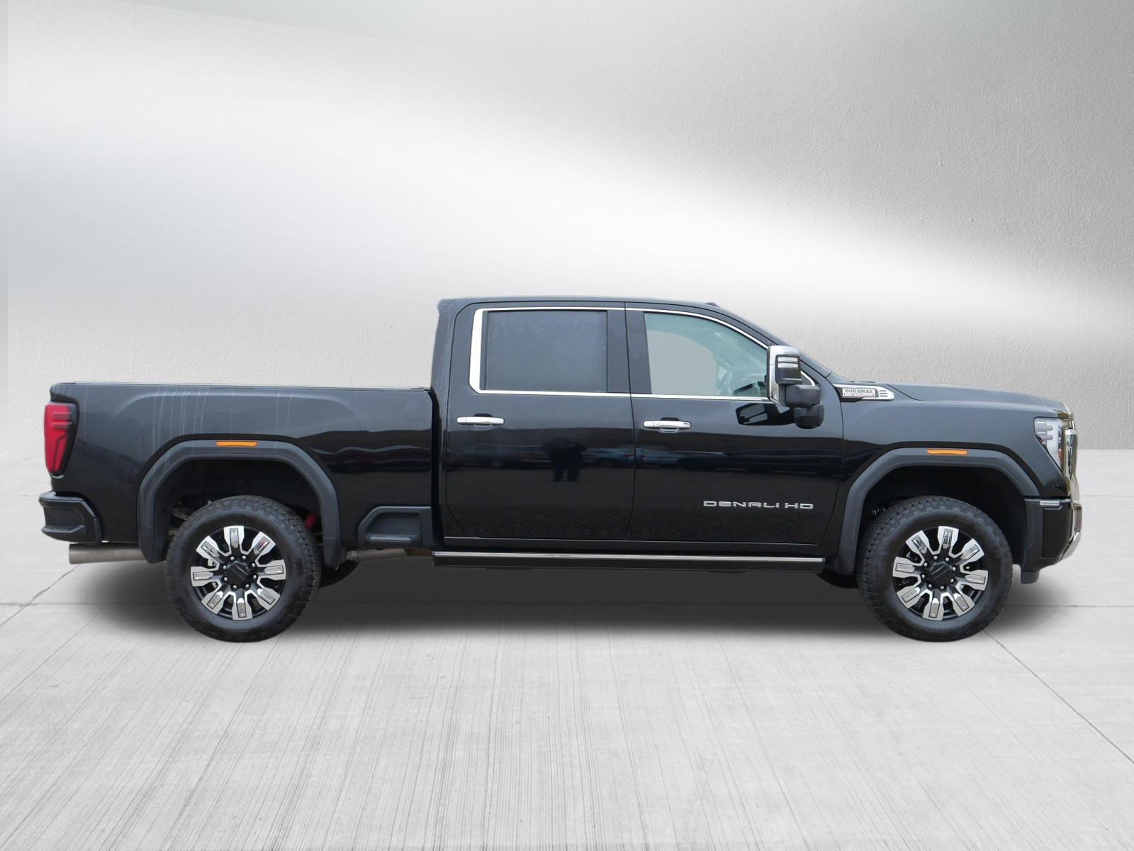 Used 2024 GMC Sierra 3500 Denali w/ Denali Reserve Package image 8