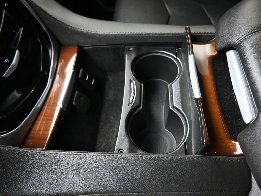 Used 2019 Cadillac Escalade ESV Premium Luxury AWD/4WD image 24