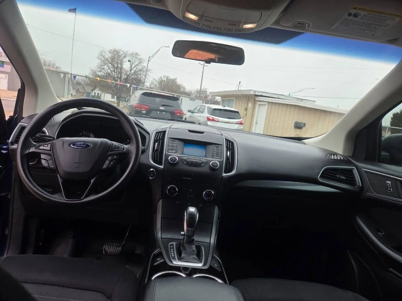 Used 2017 Ford Edge SE w/ Cargo Accessory Package FWD image 12