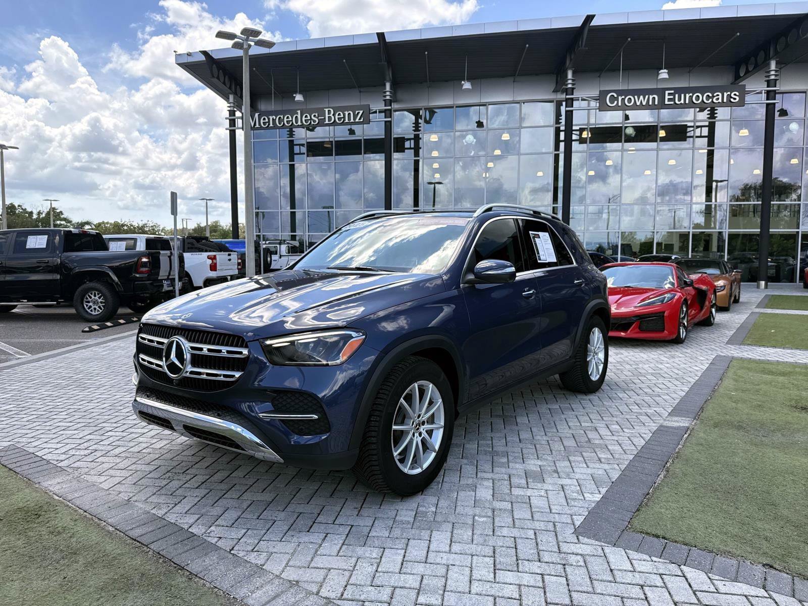 Certified 2025 Mercedes-Benz GLE 350 4MATIC image 2