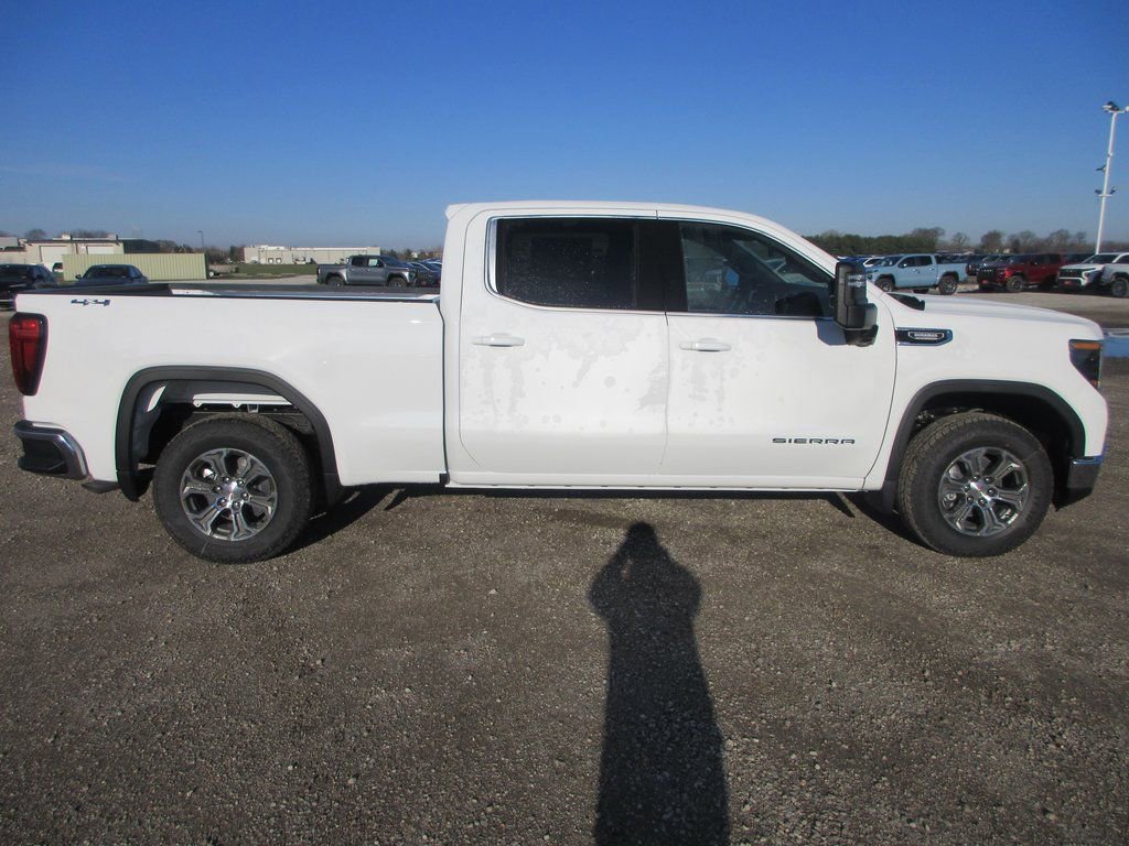 New 2026 GMC Sierra 1500 SLE w/ Max Trailering Package image 3