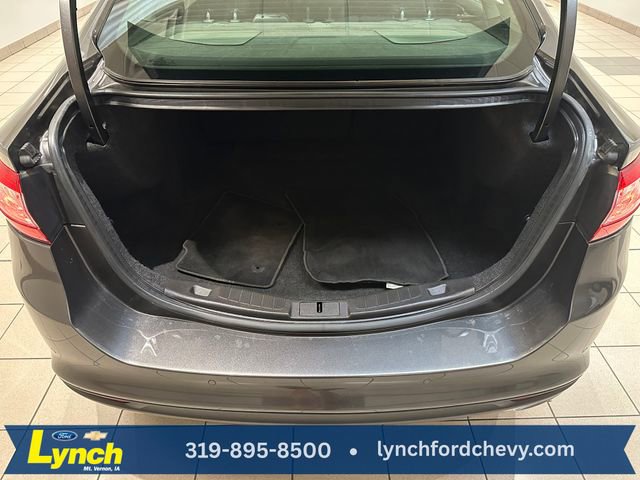 Used 2016 Ford Fusion SE FWD image 16