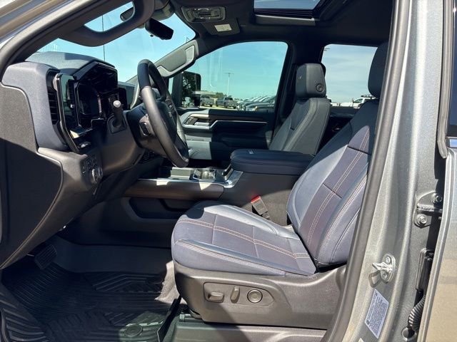 Used 2024 Chevrolet Silverado 2500 High Country w/ Technology Package AWD/4WD image 13
