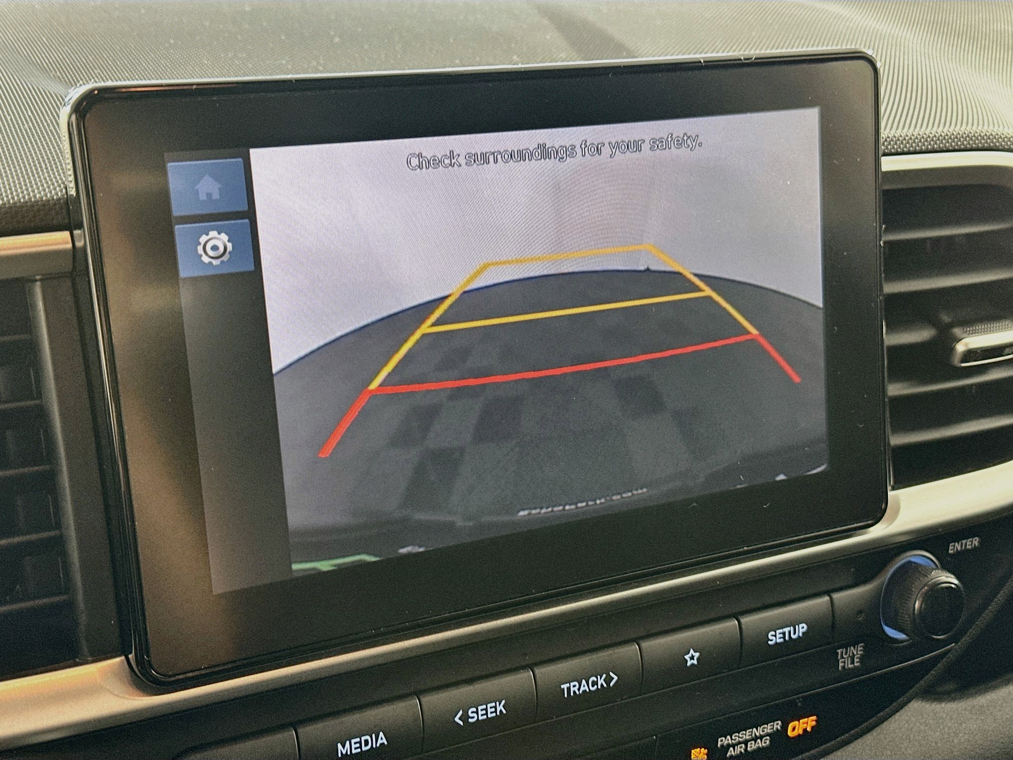 Used 2025 Hyundai Venue SEL FWD image 22