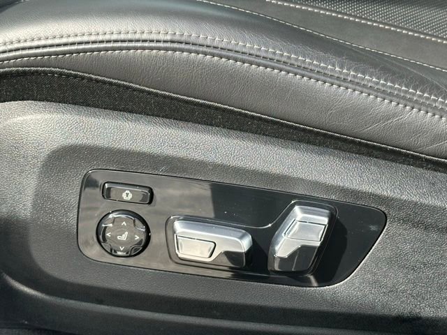 Certified 2025 BMW X6 M60i w/ Climate Comfort Package AWD/4WD image 28