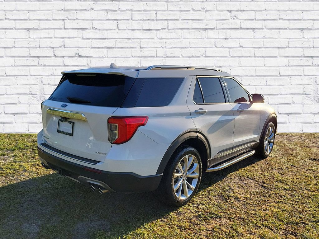 Used 2022 Ford Explorer Platinum w/ Equipment Group 601A image 2