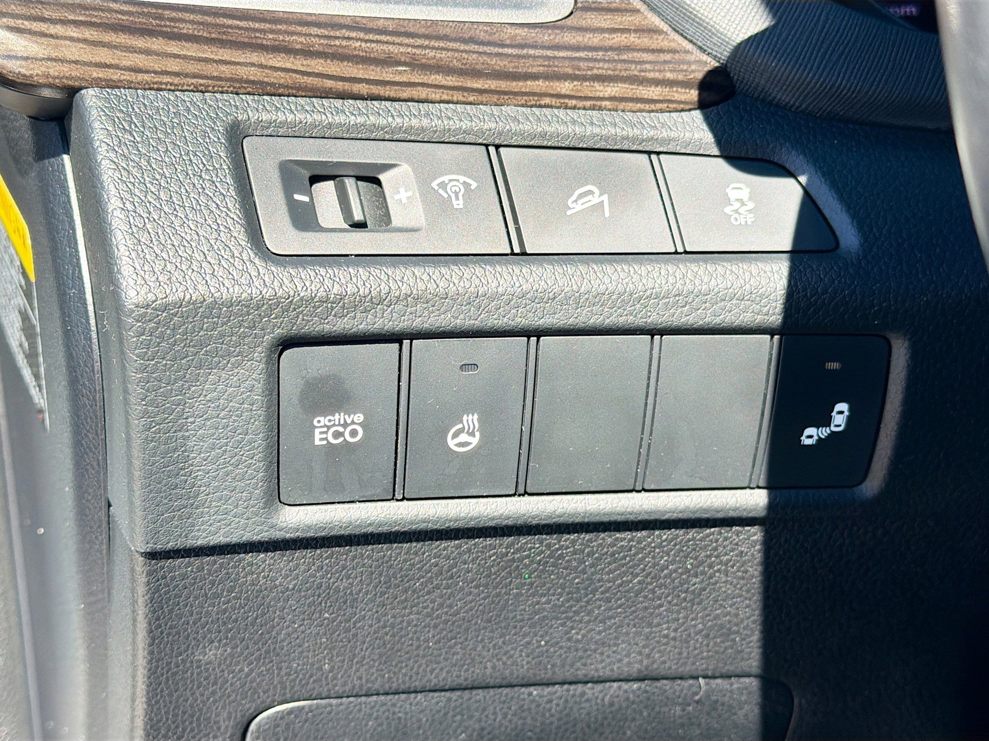 Used 2016 Hyundai Santa Fe Sport 2.0T w/ Option Group 05 image 32