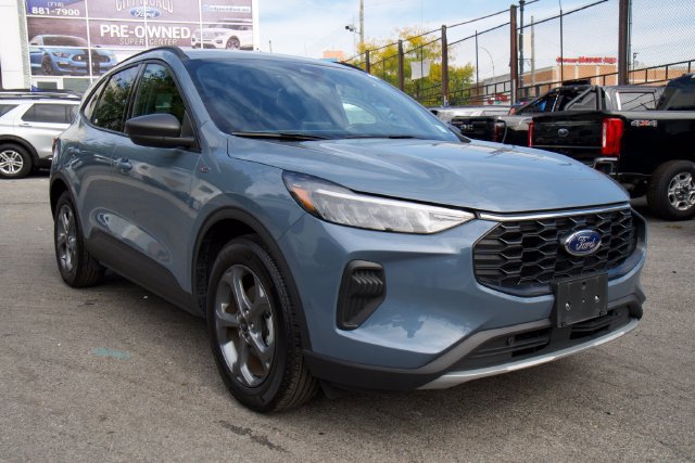 Certified 2025 Ford Escape ST-Line FWD 360° Tour