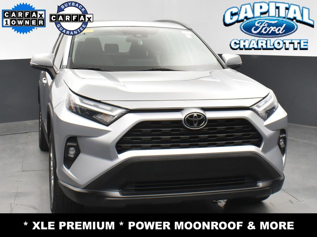 Used 2022 Toyota RAV4 XLE Premium image 2