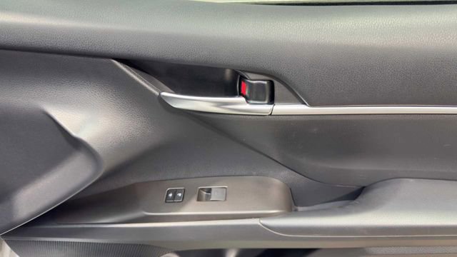 Used 2022 Toyota Camry SE w/ Convenience Package image 15