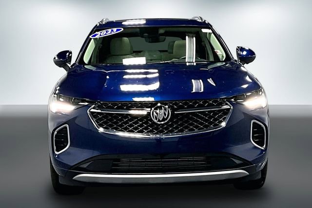 Used 2023 Buick Envision Avenir AWD/4WD image 2