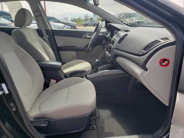 Used 2013 Kia Forte EX FWD image 17