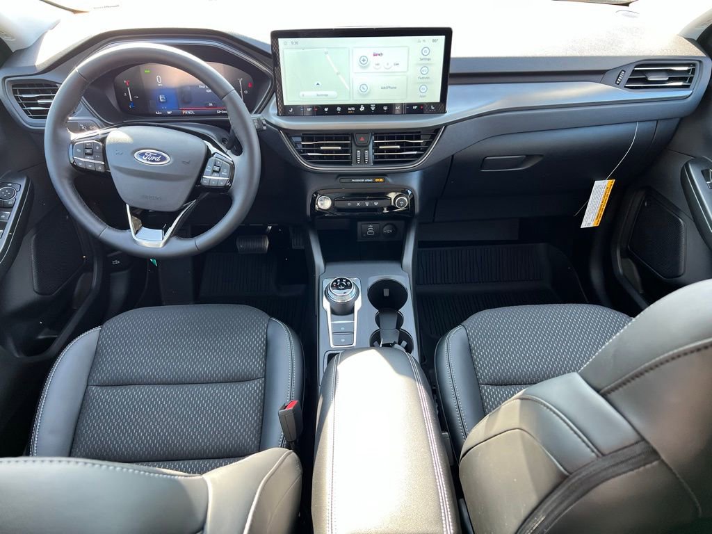 New 2025 Ford Escape SE image 9