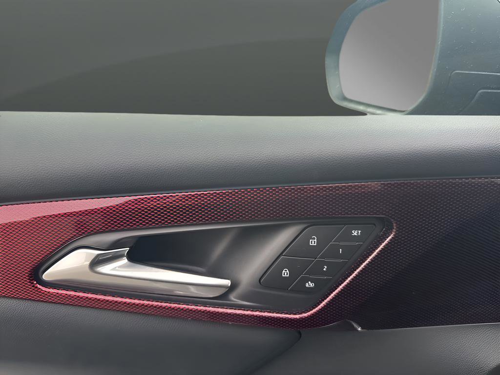 New 2026 Chevrolet Traverse RS image 15