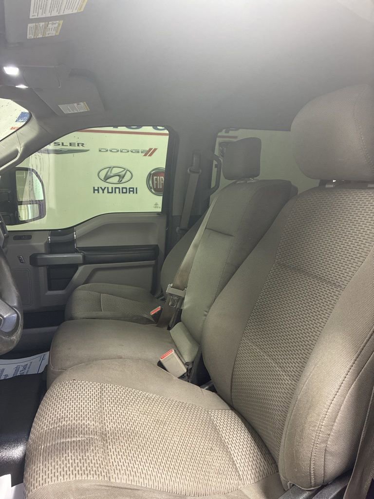 Used 2015 Ford F150 XLT image 10