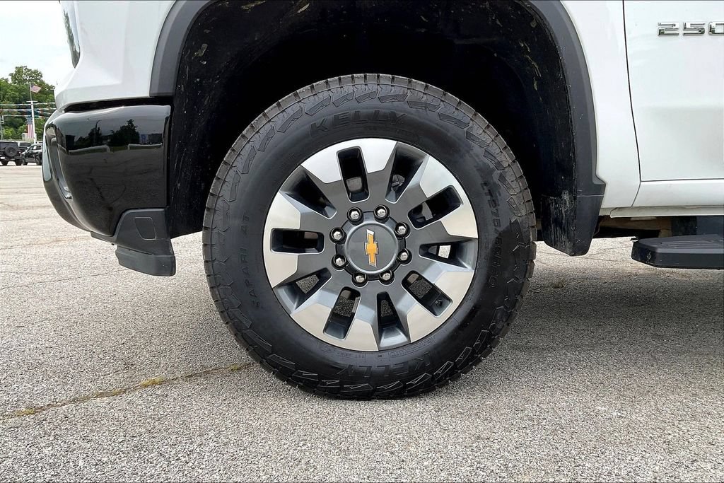Used 2025 Chevrolet Silverado 2500 Custom w/ Custom Value Package AWD/4WD image 29