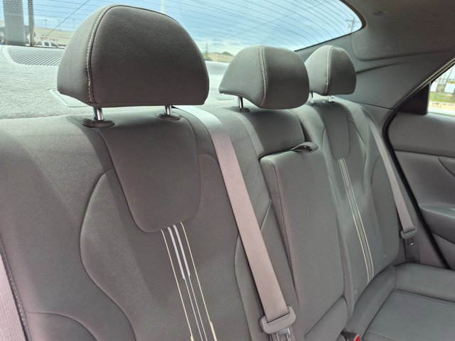 Used 2022 Hyundai Elantra SEL w/ Convenience + Premium Package FWD image 14