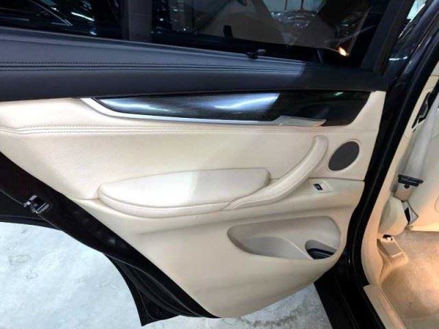 Used 2015 BMW X5 xDrive50i AWD/4WD image 37